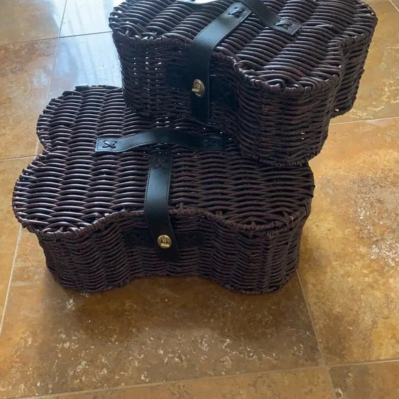 Both Brown Wicker Pet Dog Bone Baskets dog or cat supply storage bins - Picture 9 of 16